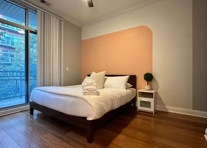 Private Balcony 1 Garage Parking Sleeps 6 *