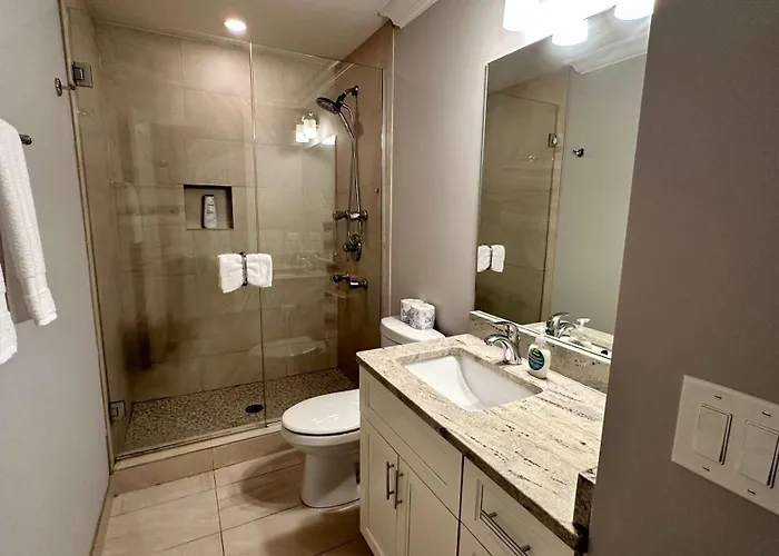 Private Balcony 1 Garage Parking Sleeps 6 Appartamento Chicago