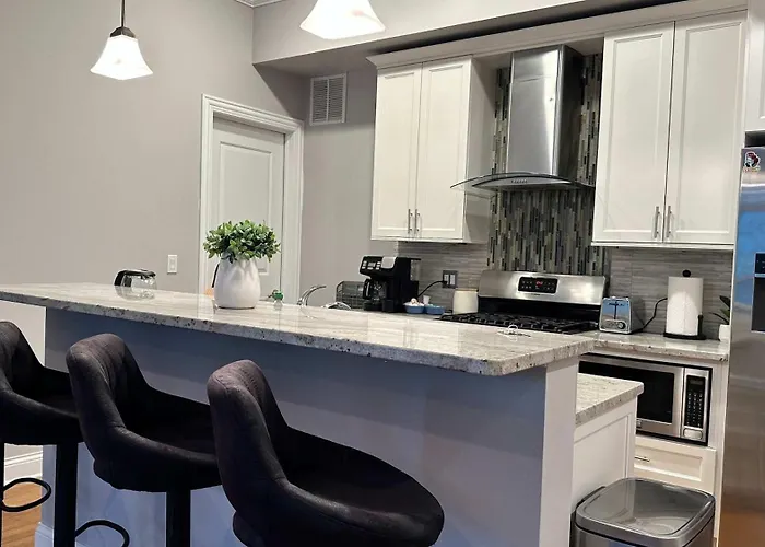 Private Balcony 1 Garage Parking Sleeps 6